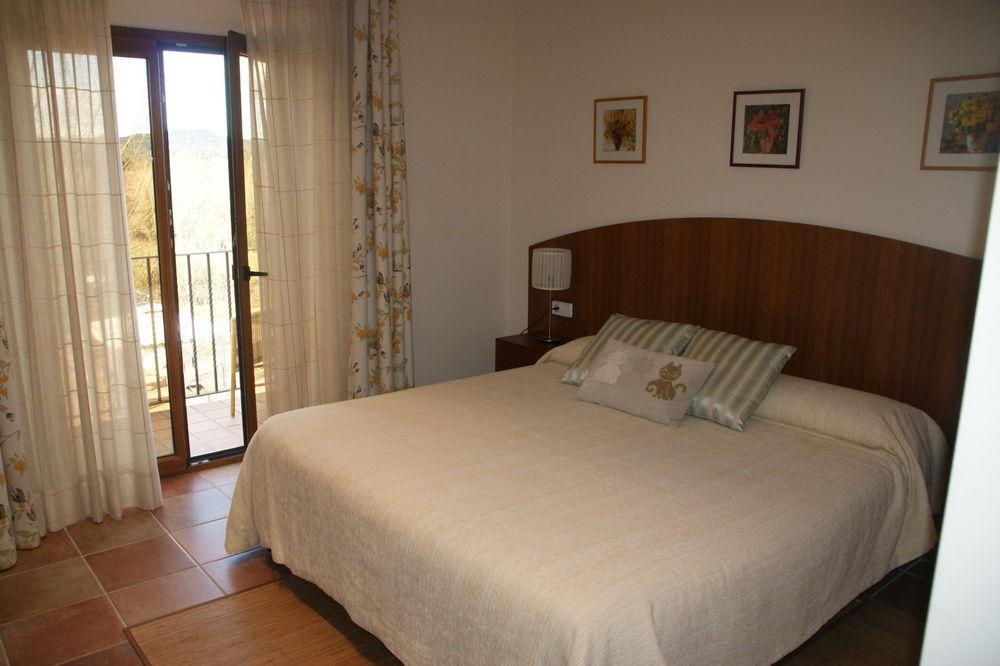 Mas Duc Guest House Brunyola Bagian luar foto