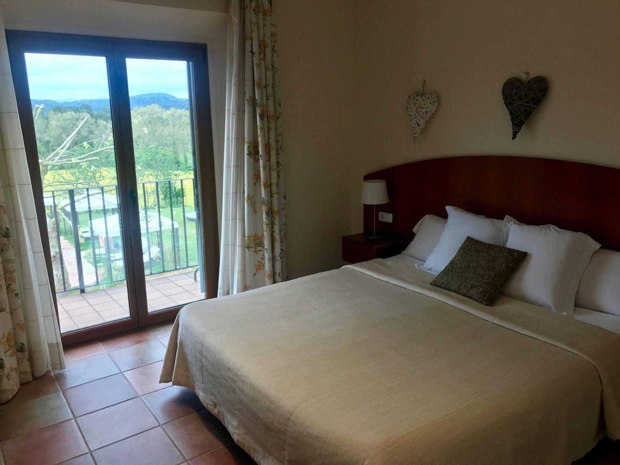 Mas Duc Guest House Brunyola Bagian luar foto