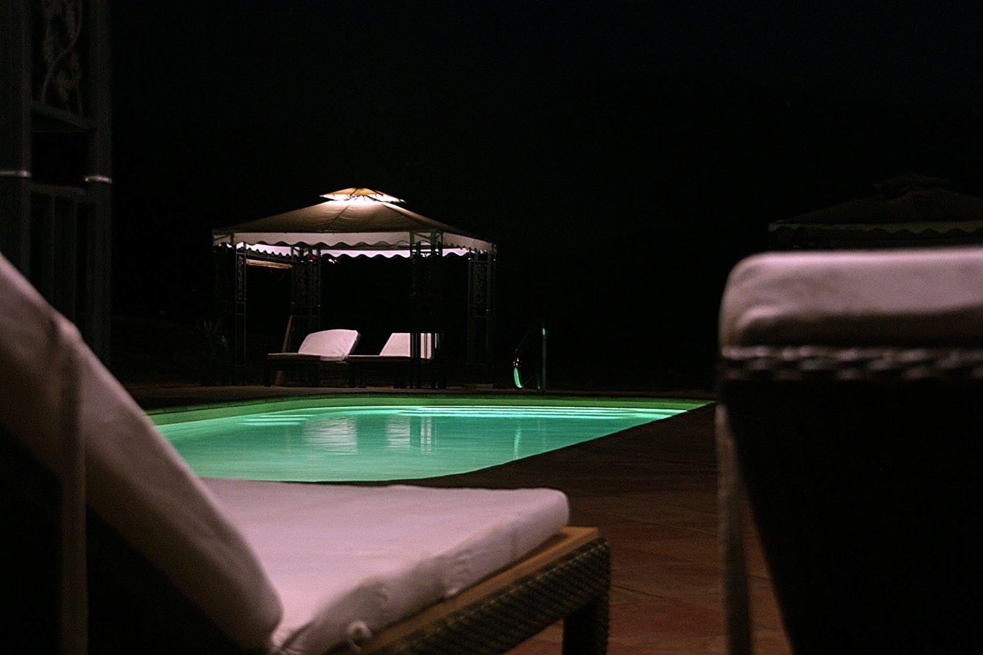 Mas Duc Guest House Brunyola Bagian luar foto